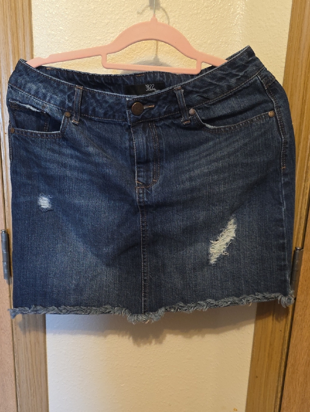 1822 Denim Distressed Dark Blue Mini Skirt